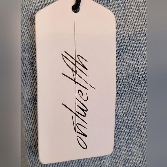 Twelve by Ontwelfth light wash distressed  jeans sz 28 (6) inseam 25.5 - Picture 7 of 9